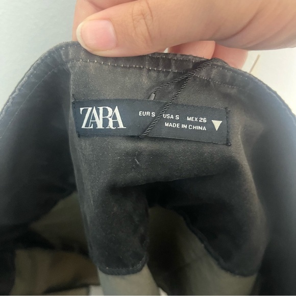 Zara waxed pleated skirt dark grey size small new - Picture 7 of 9